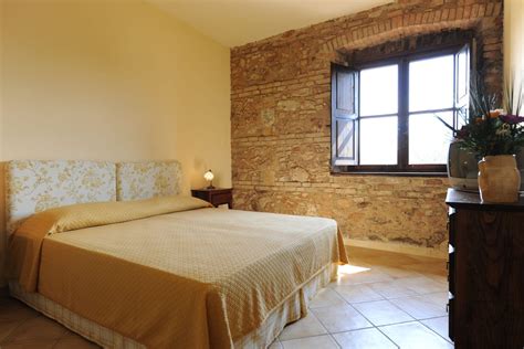 hotels chiaravalle